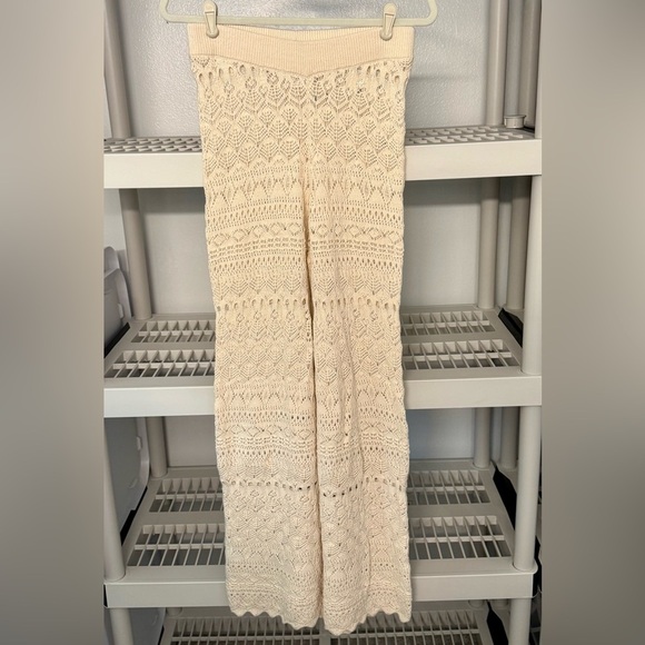 NWT House Of Harlow 1960 2pc Set Crochet Knit Crop Top + Flare‎ Pants Beige Sz M - Picture 4 of 12